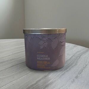 NEW Bath & Body Works Cuddle Weather Scented Candle